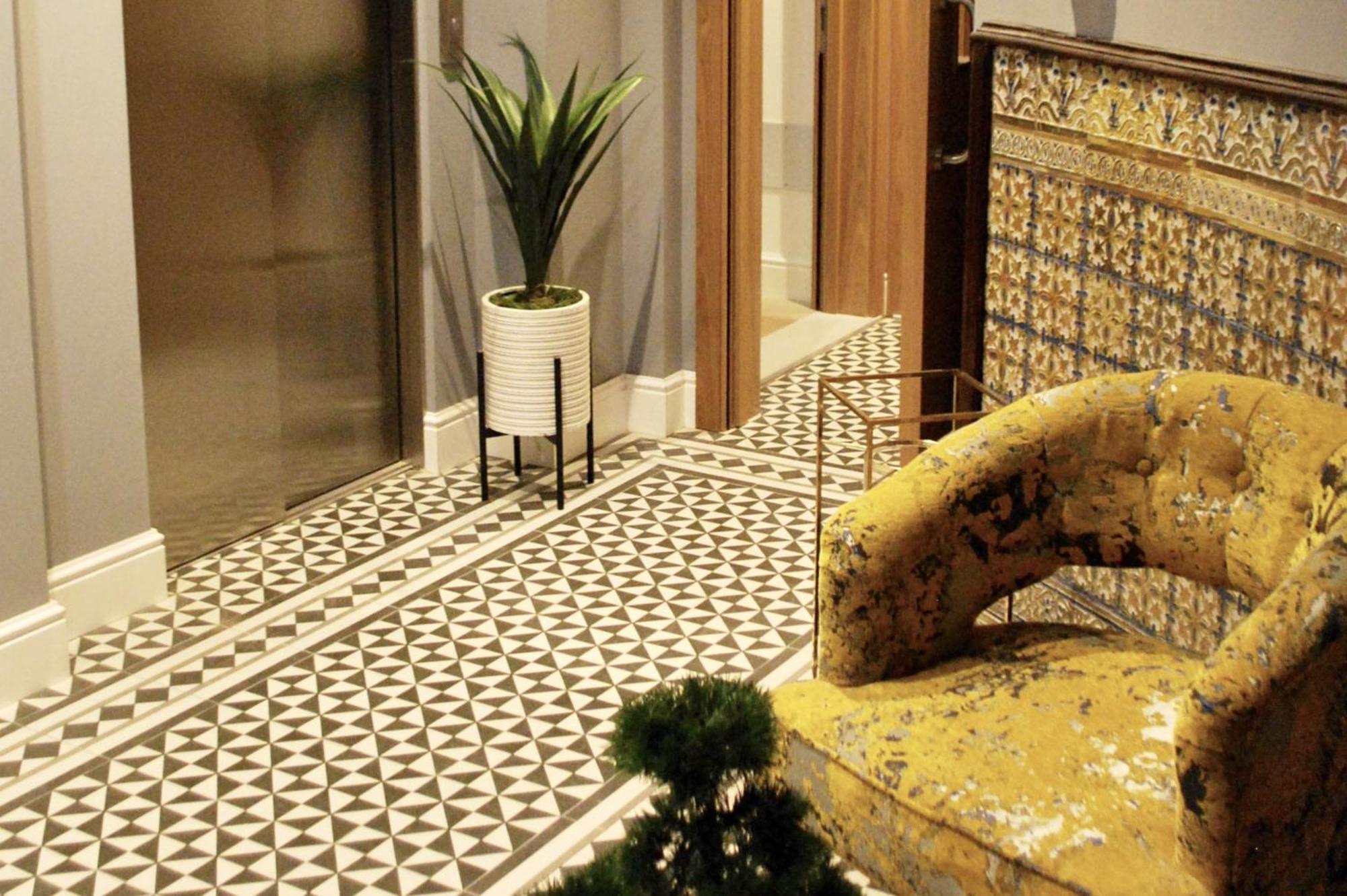 Fabulous City Centre Apartment - Grand Central House Gibraltar Bagian luar foto