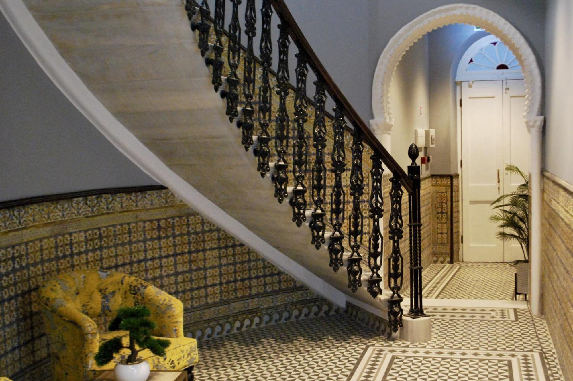 Fabulous City Centre Apartment - Grand Central House Gibraltar Bagian luar foto