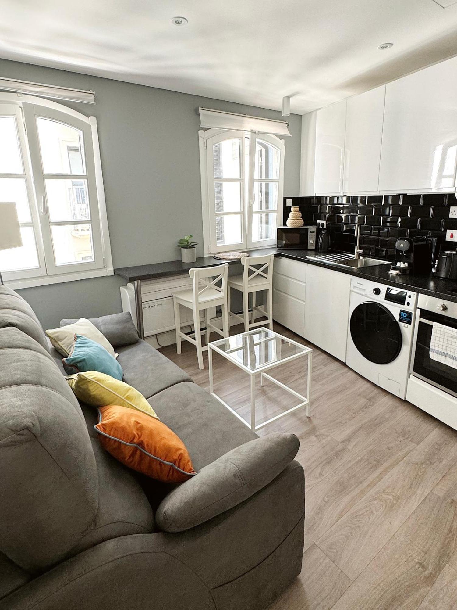 Fabulous City Centre Apartment - Grand Central House Gibraltar Bagian luar foto