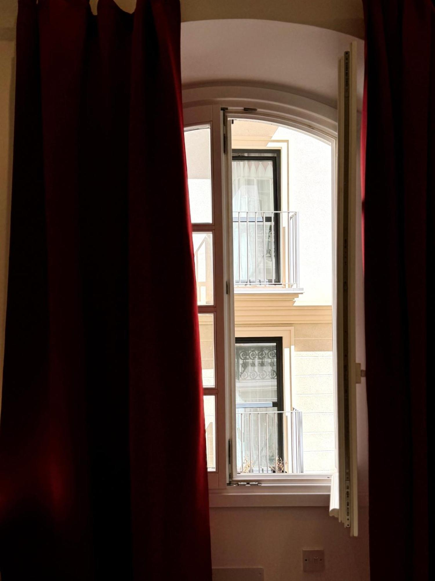Fabulous City Centre Apartment - Grand Central House Gibraltar Bagian luar foto