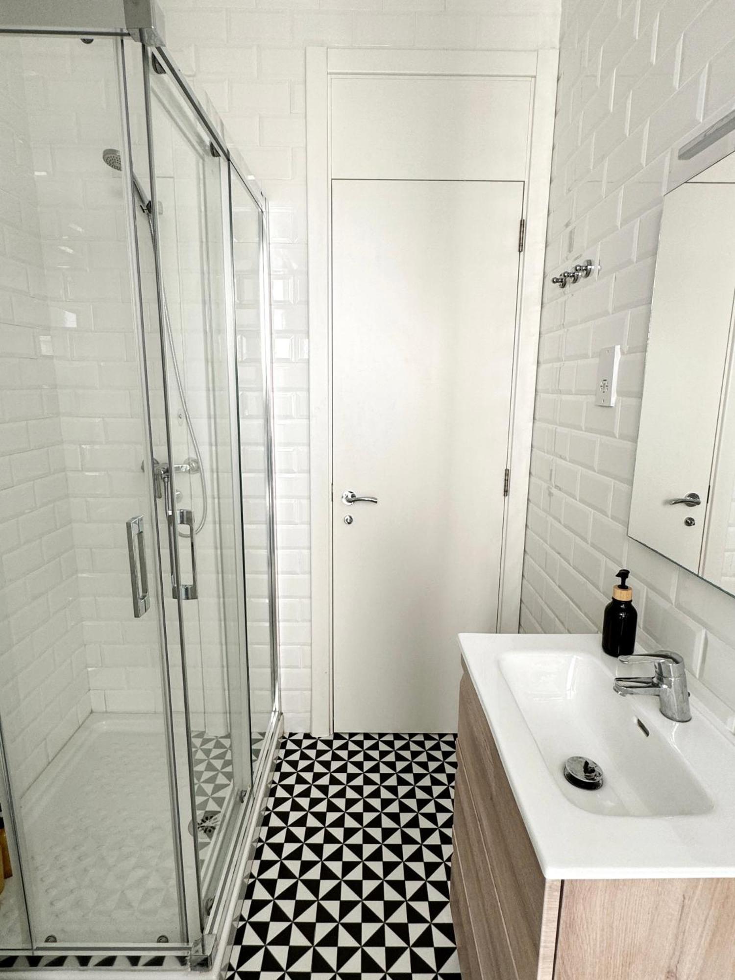 Fabulous City Centre Apartment - Grand Central House Gibraltar Bagian luar foto