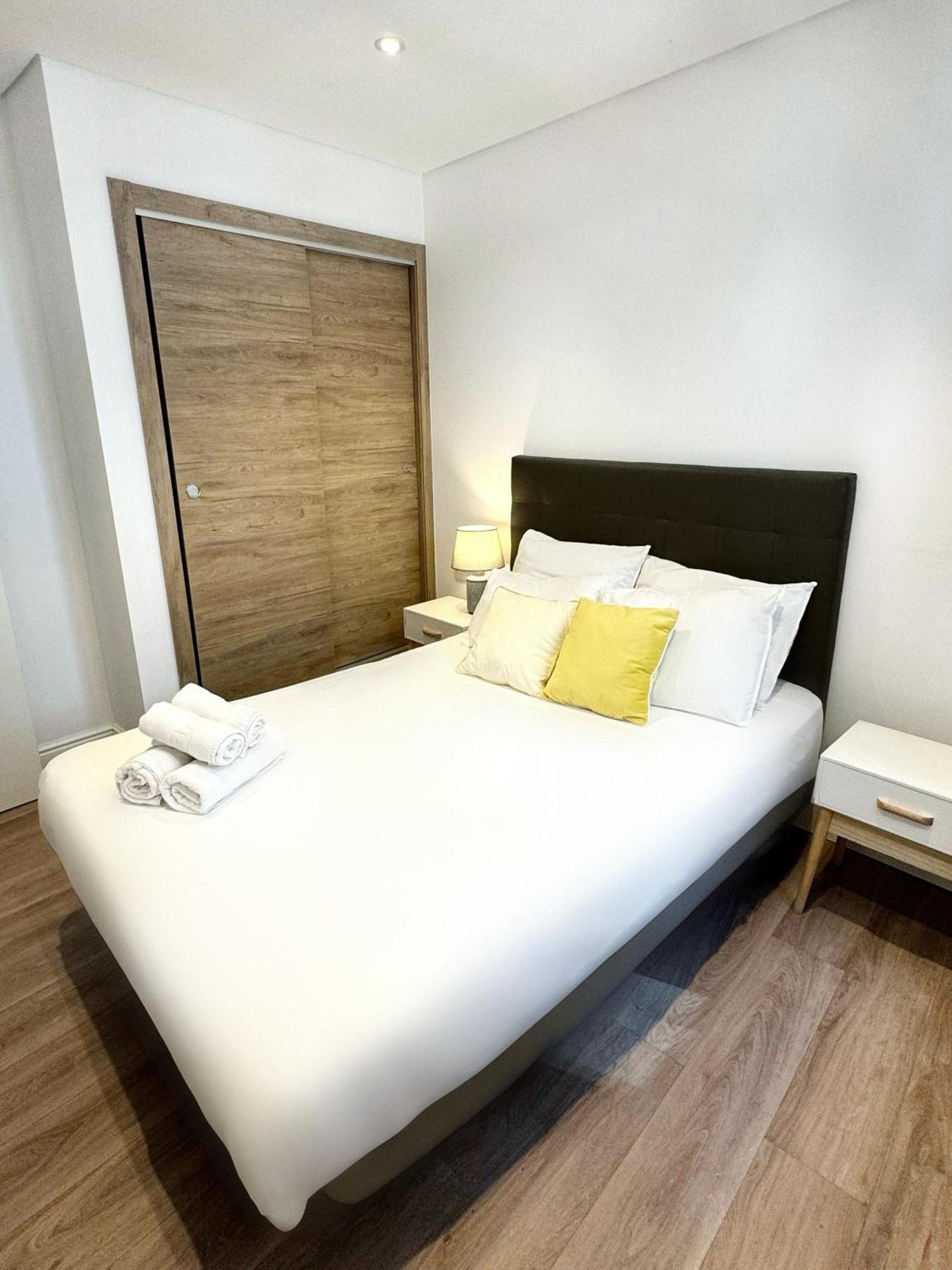 Fabulous City Centre Apartment - Grand Central House Gibraltar Bagian luar foto