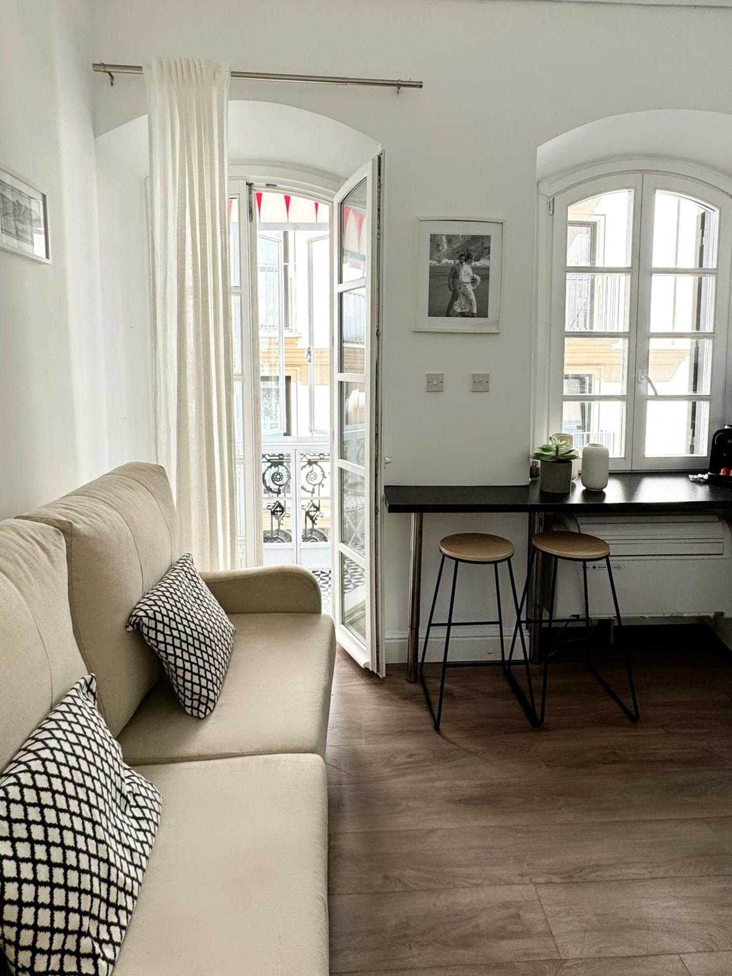 Fabulous City Centre Apartment - Grand Central House Gibraltar Bagian luar foto