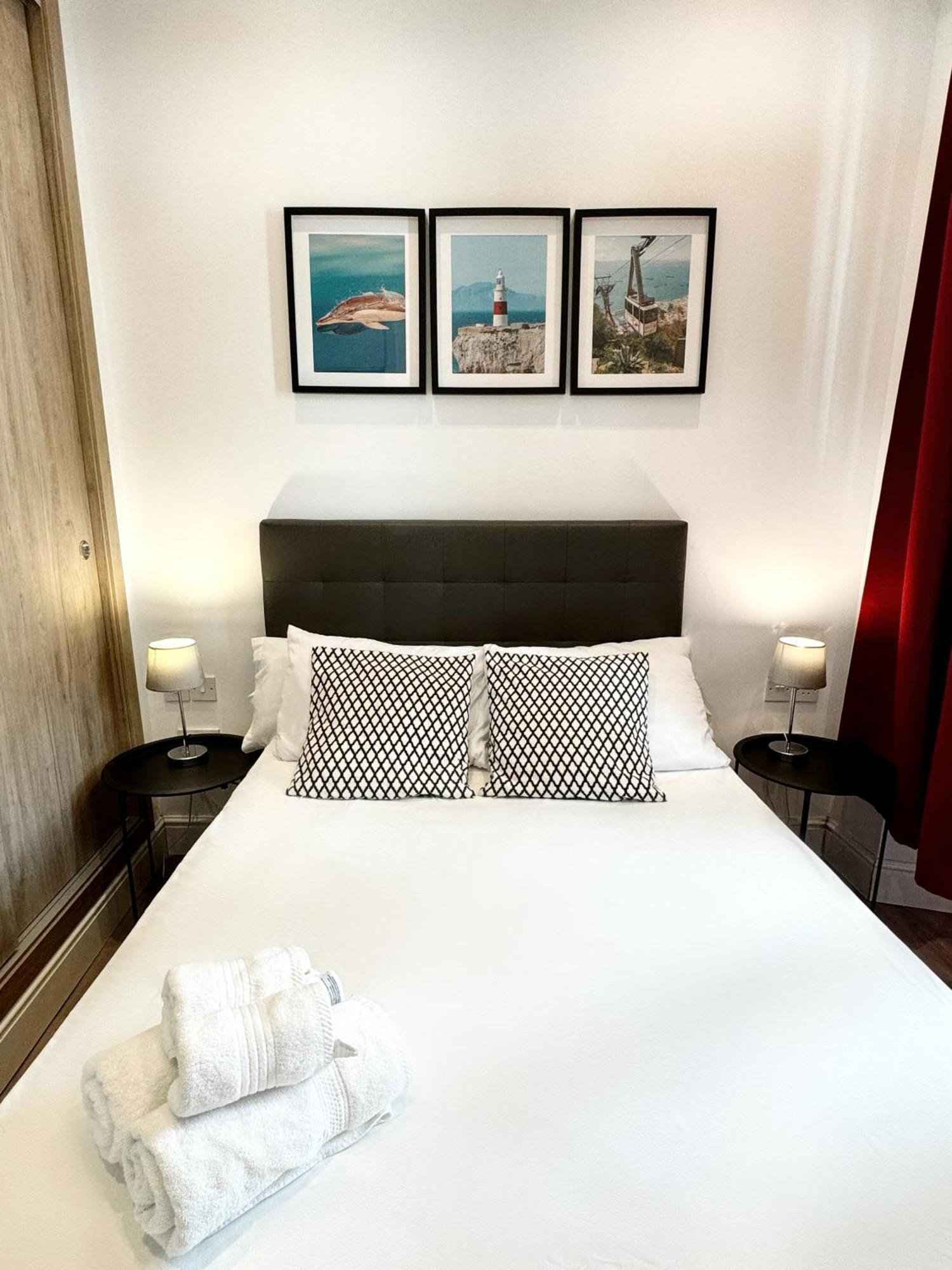 Fabulous City Centre Apartment - Grand Central House Gibraltar Bagian luar foto